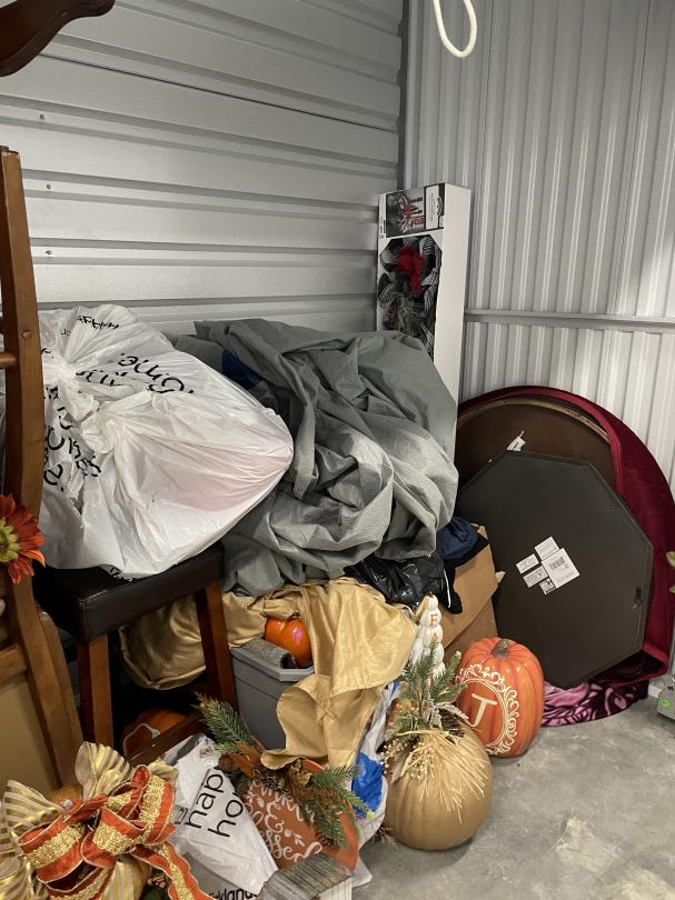 Storage Unit Auction in Ridgeland, MS at StorageMax Ridgeland ends on
